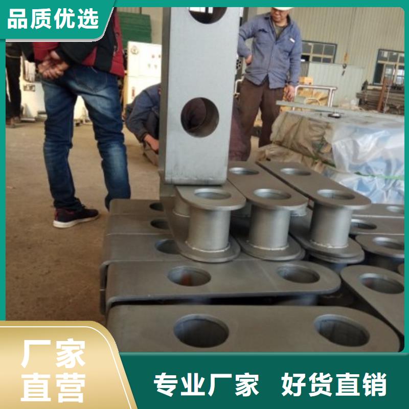 不銹鋼復(fù)合管護(hù)欄-河堤防撞護(hù)欄適用范圍廣歡迎來(lái)電詢價(jià)