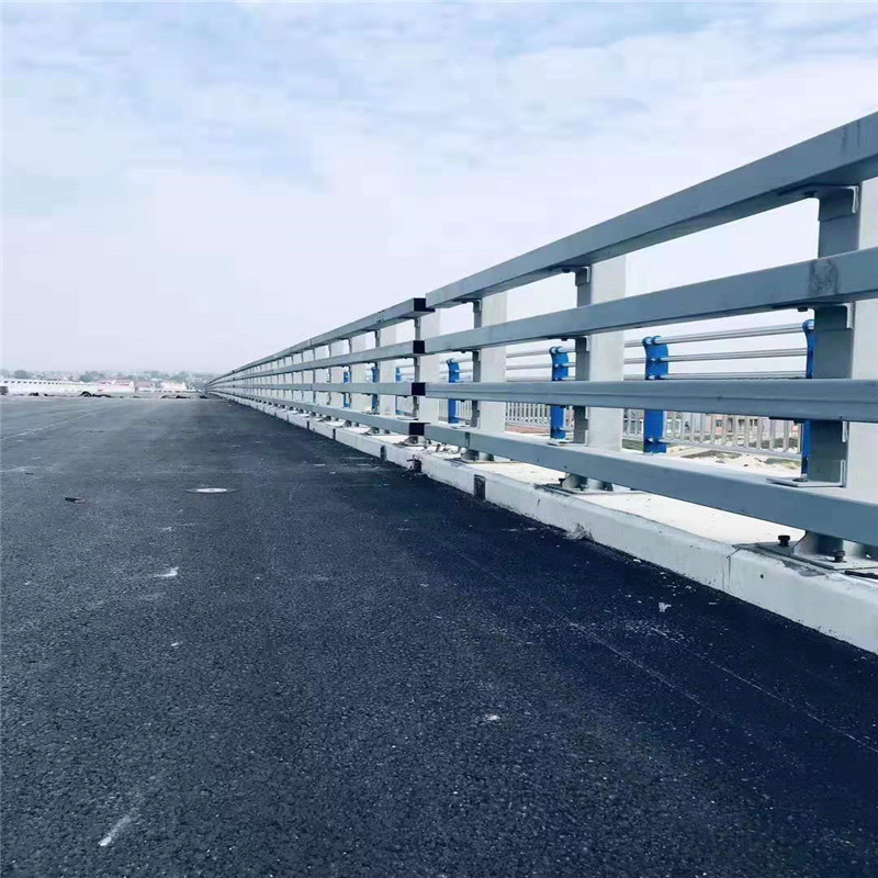 河道橋梁護(hù)欄質(zhì)量保證本地供應(yīng)商