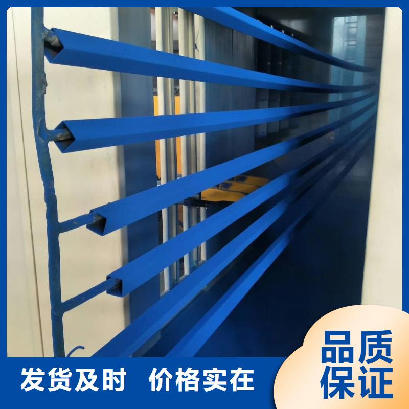 好消息：不銹鋼碳素鋼復(fù)合管欄桿廠家優(yōu)惠促銷現(xiàn)貨