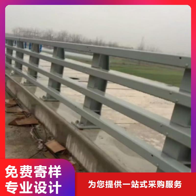 公路防撞護欄批發(fā)嚴格出廠質檢工廠價格