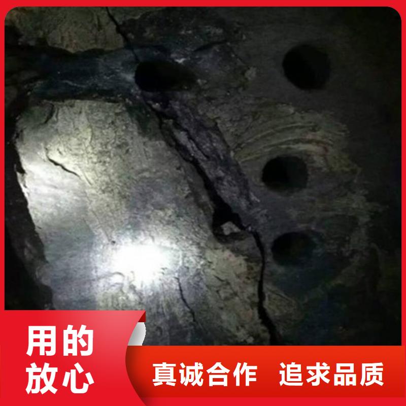 劈裂機(jī)裂石器出廠嚴(yán)格質(zhì)檢當(dāng)?shù)胤?wù)商