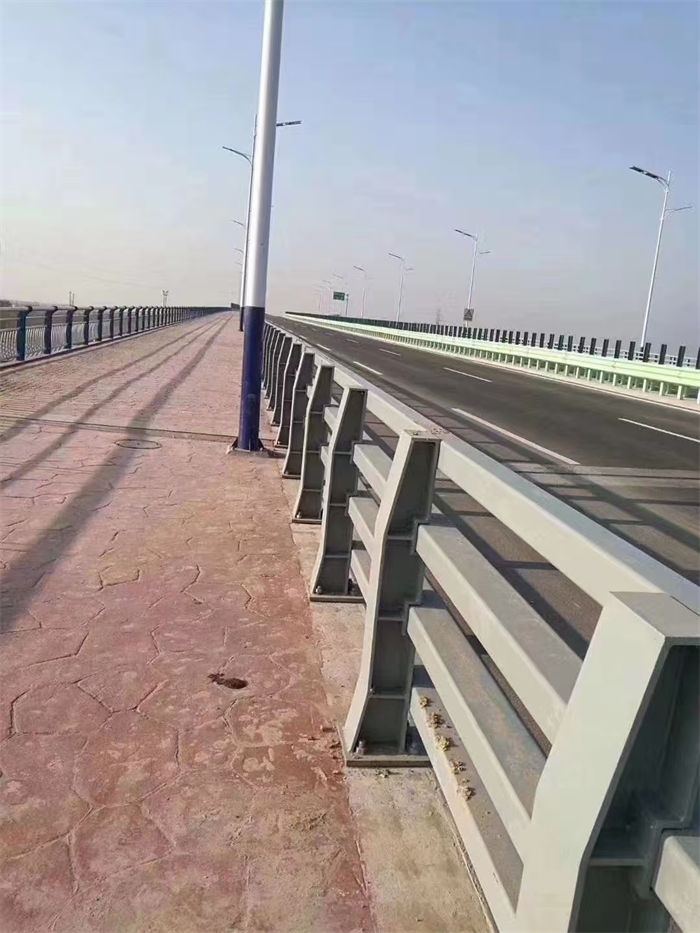 不锈钢公路护栏生产厂家质量过硬