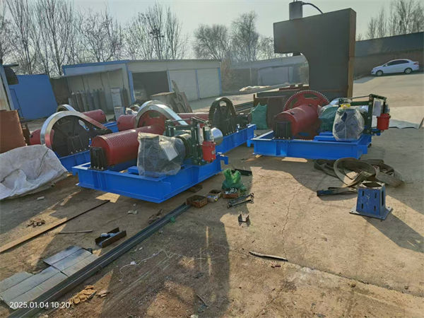卷揚(yáng)式啟閉機(jī),固定卷揚(yáng)啟閉機(jī)定制速度快工期短