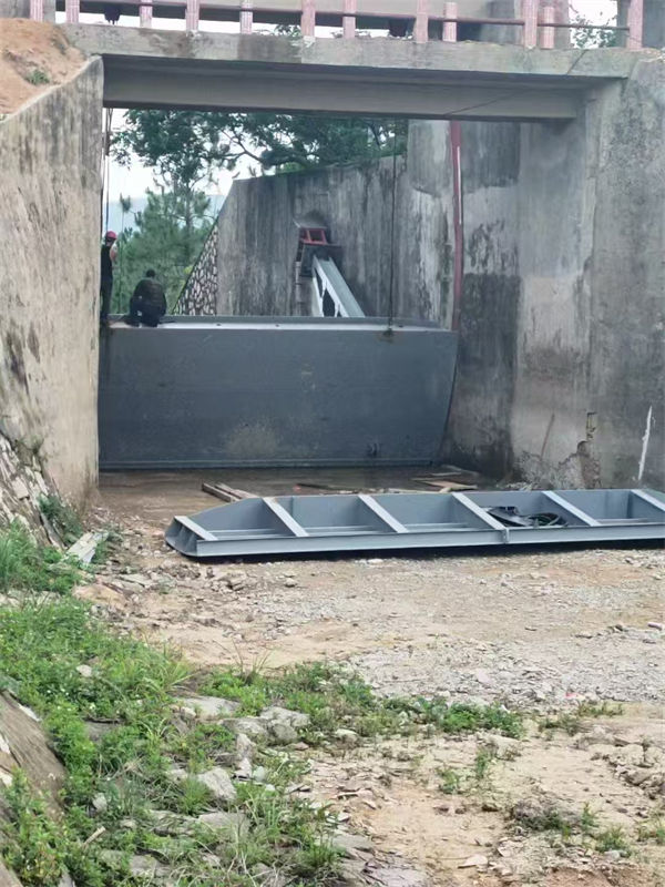钢坝闸门底轴液压闸门批发价格
