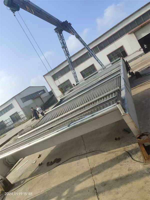 清污機(jī)河道清污機(jī)廠家直銷(xiāo)
