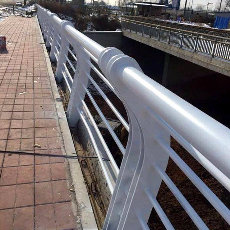 橋梁護欄不銹鋼復(fù)合管欄桿源頭廠家直銷