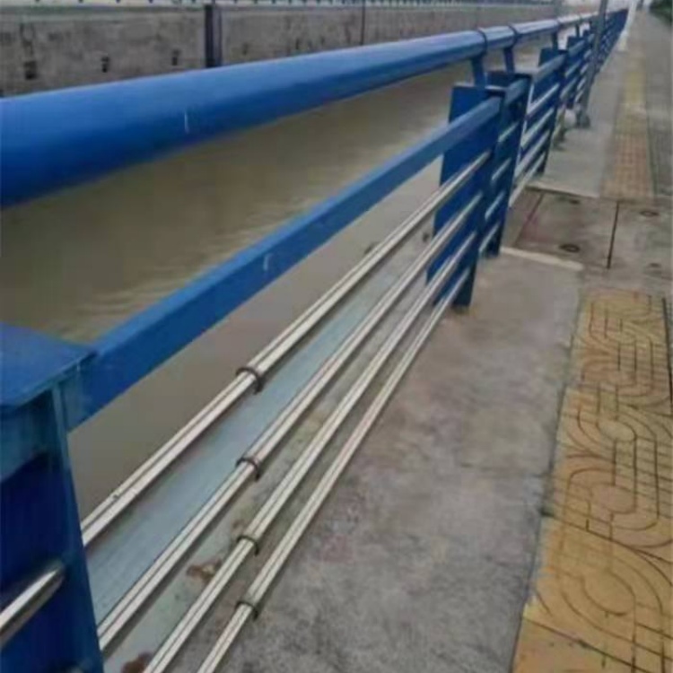 道路護(hù)欄,河邊橋梁防撞護(hù)欄廠家直銷