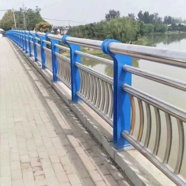 道路護欄,城市防撞護欄廠家工藝先進