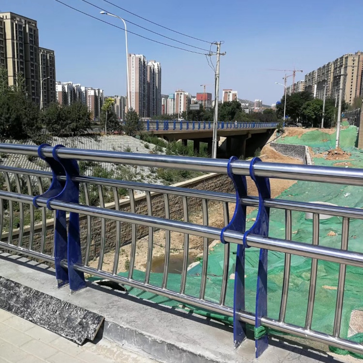 道路護欄,馬路公路防撞護欄實力公司