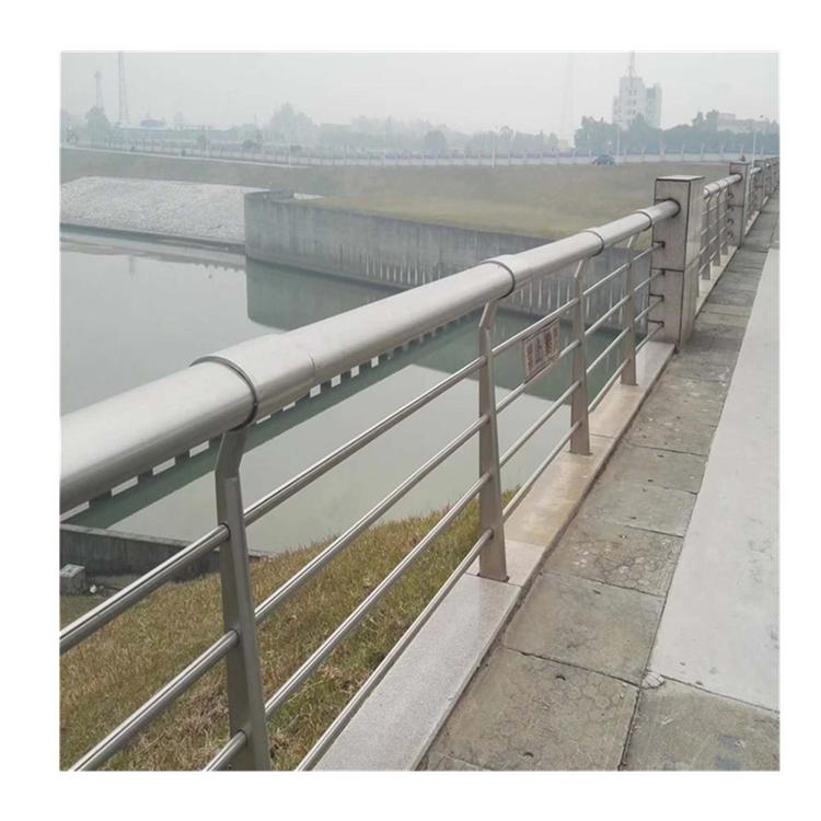 燈光護(hù)欄批發(fā)商