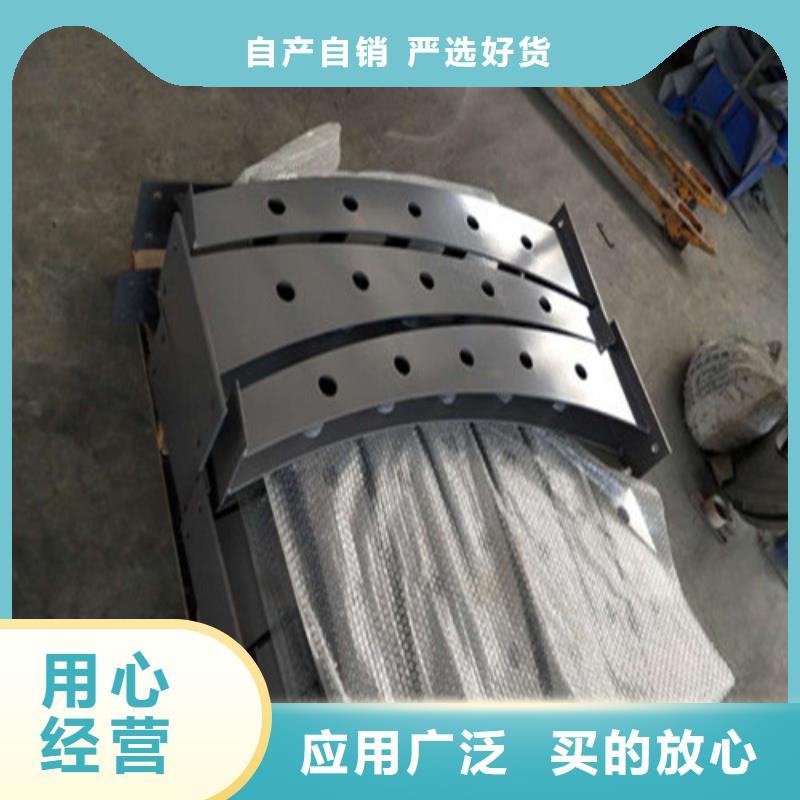 保定不銹鋼復(fù)合管隔離護欄-不銹鋼復(fù)合管隔離護欄價格實惠