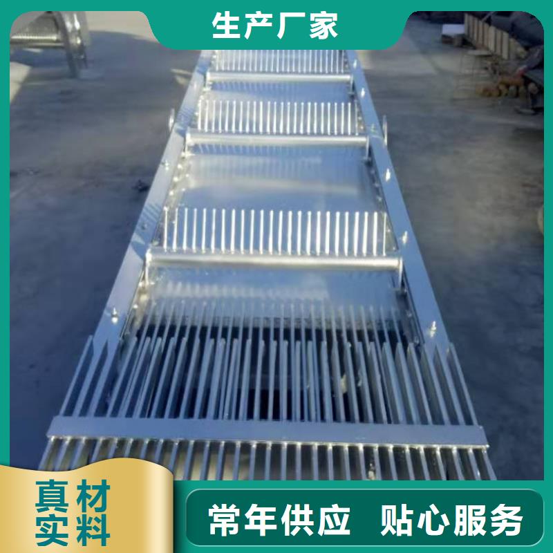 抓斗清污机可定制厂家拥有先进的设备