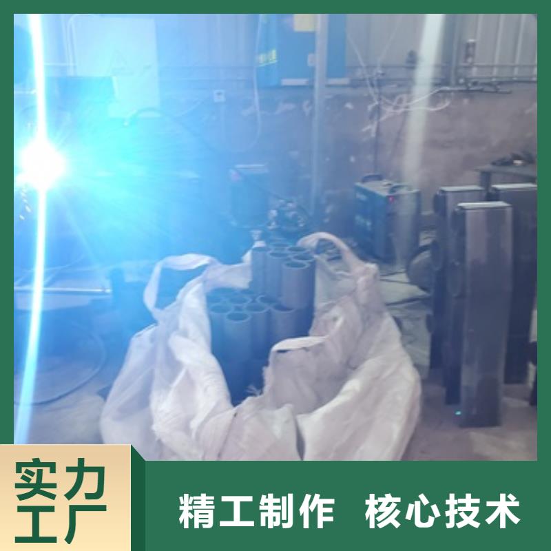 不銹鋼復(fù)合管橋梁護欄制造追求細節(jié)品質(zhì)
