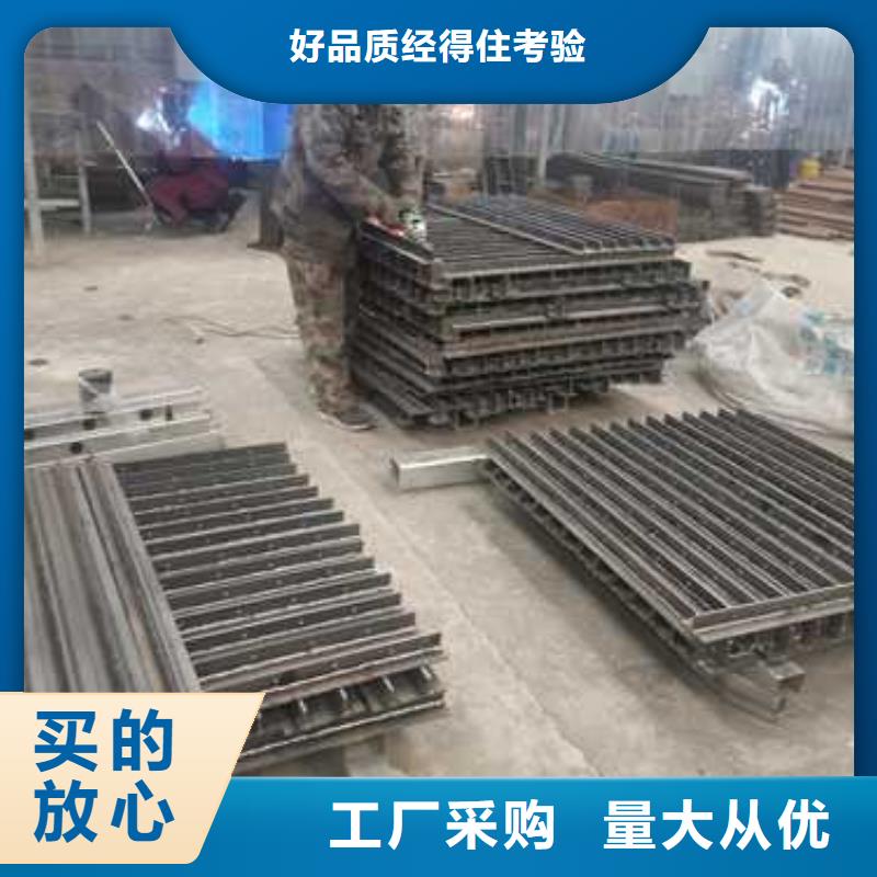 不銹鋼復(fù)合管防撞護(hù)欄防撞護(hù)欄廠家品控嚴(yán)格誠信經(jīng)營質(zhì)量保證