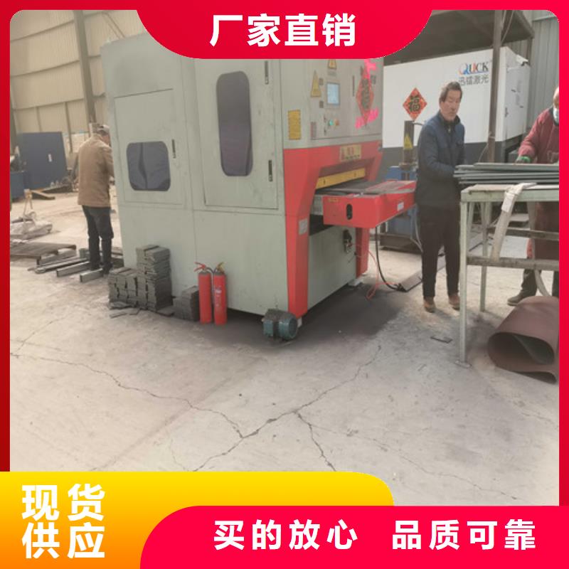 保亭縣
不銹鋼燈箱護欄
廠價批發(fā)精工制作