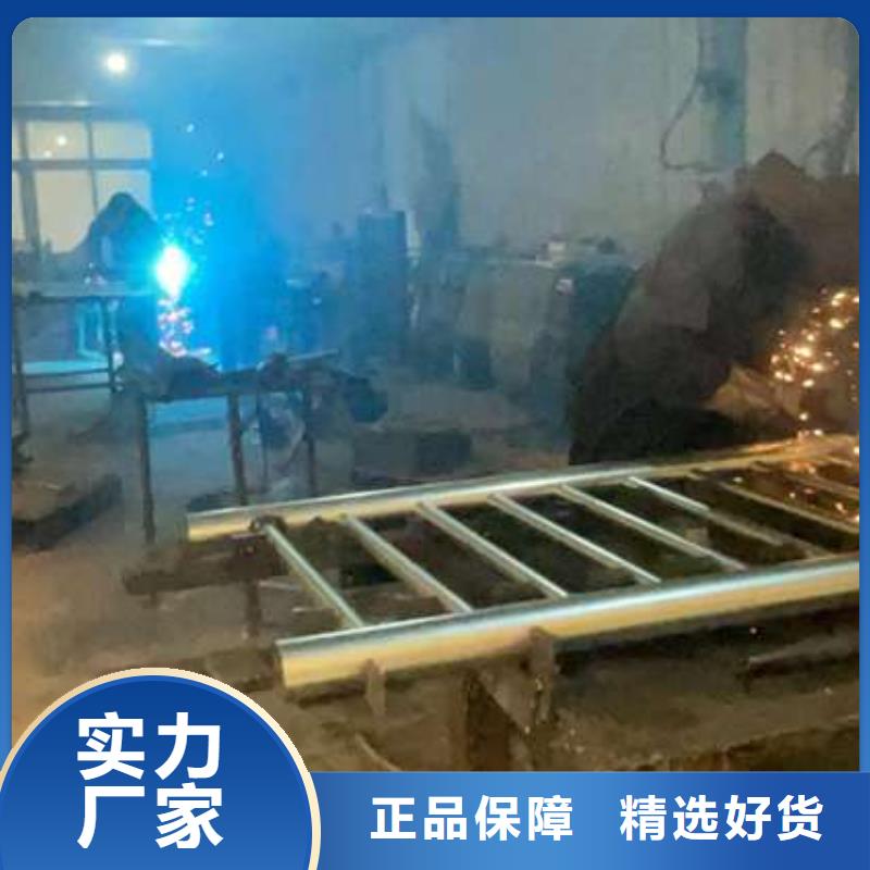  護(hù)欄質(zhì)量可靠本地生產(chǎn)廠家