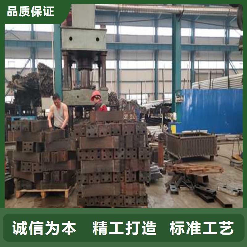 咸寧質(zhì)優(yōu)價廉的不銹鋼復合管欄桿基地