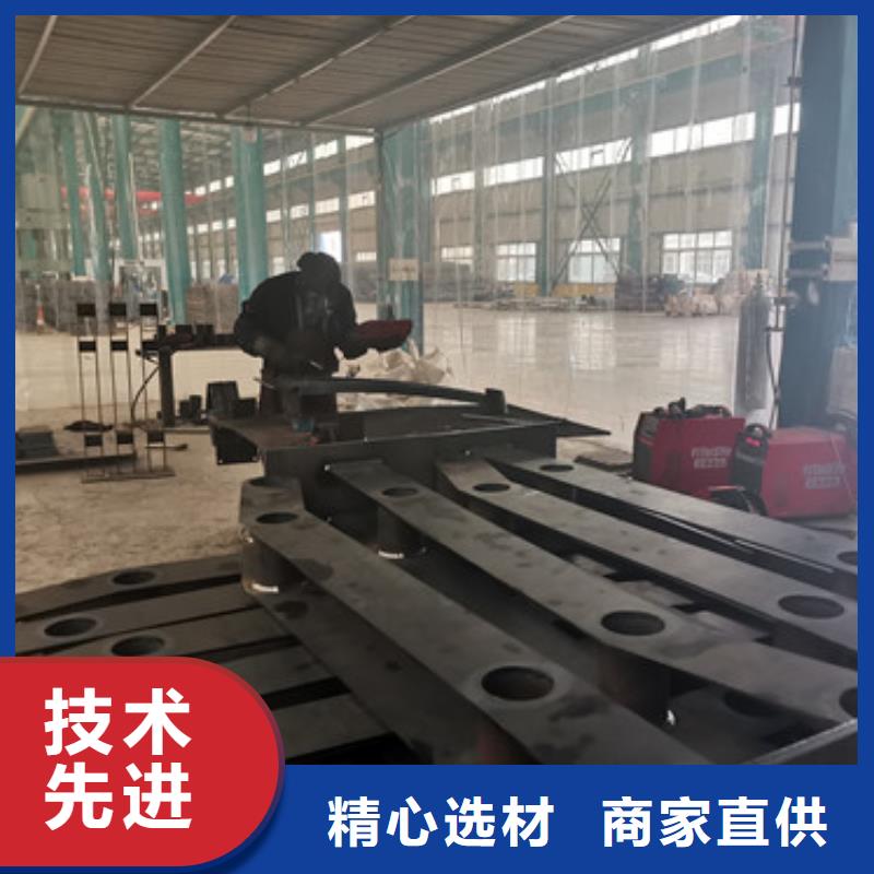 護(hù)欄1橋梁護(hù)欄廠質(zhì)量優(yōu)價格低可零售可批發(fā)