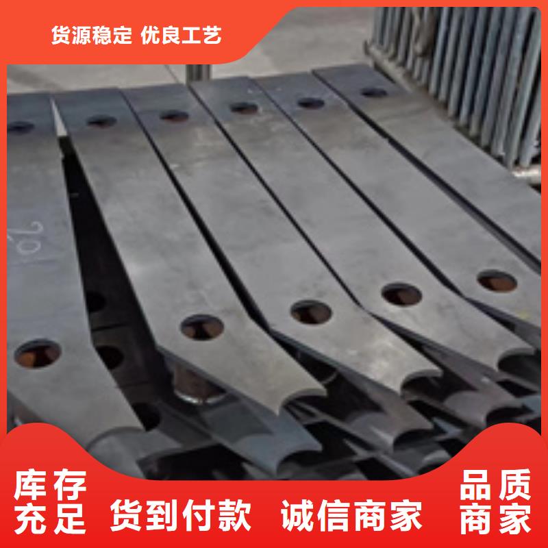 護(hù)欄鍍鋅波形護(hù)欄精選優(yōu)質(zhì)材料快捷物流