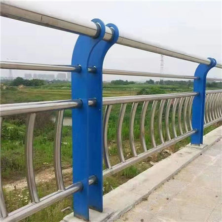 護(hù)欄燈光護(hù)欄熱銷(xiāo)產(chǎn)品