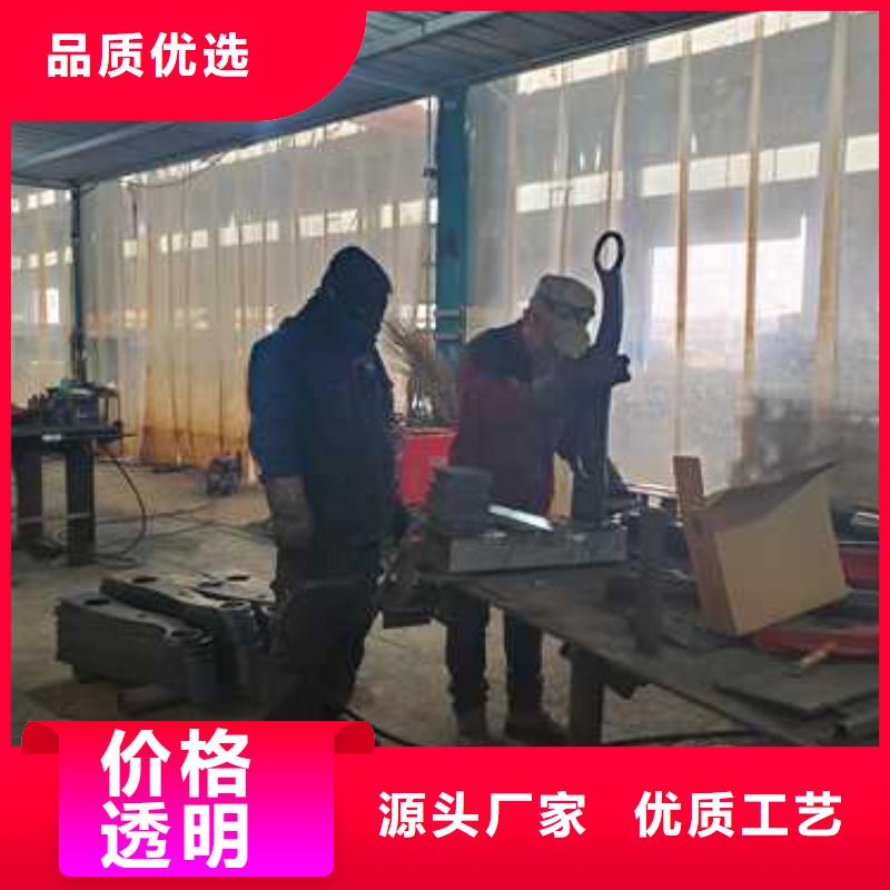  不銹鋼碳素鋼復(fù)合管護(hù)欄實(shí)力廠商當(dāng)?shù)貜S家