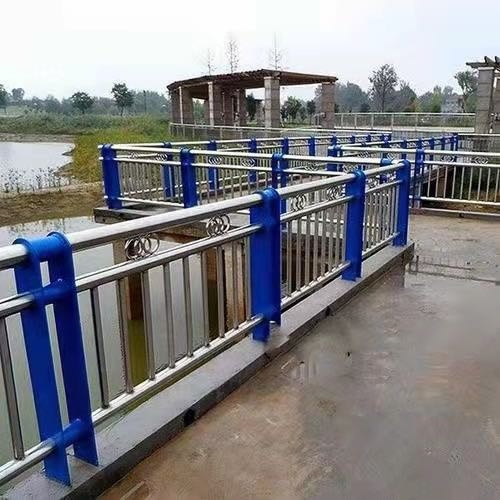 不銹鋼復合管暢銷全省