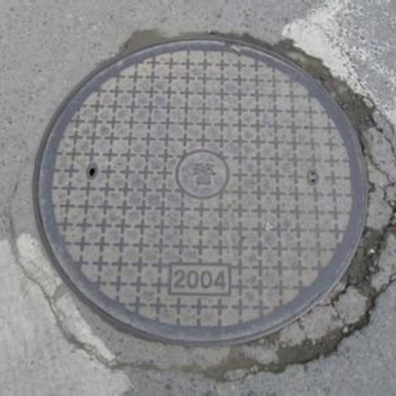 球墨铸铁井盖防沉降球墨铸铁井盖品质好才是硬道理