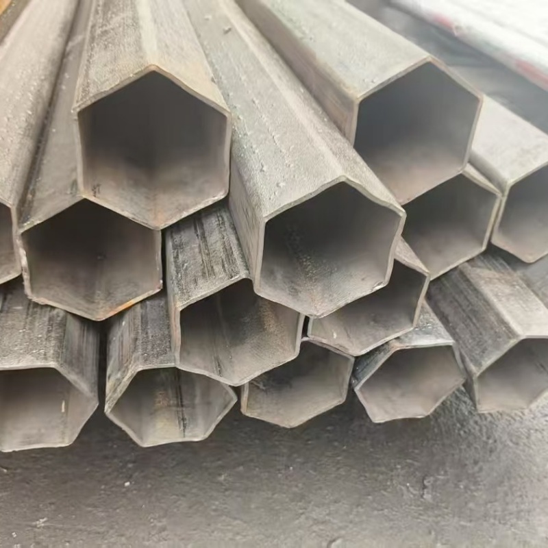 60*80鍍鋅凹槽管-大量現(xiàn)貨