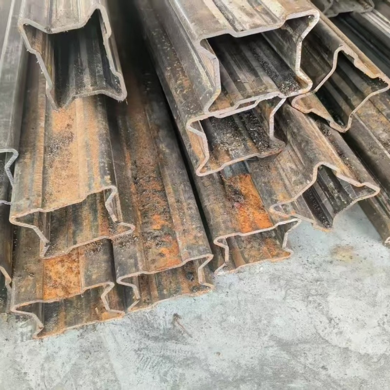 56*112鍍鋅馬蹄管-質(zhì)量不用愁