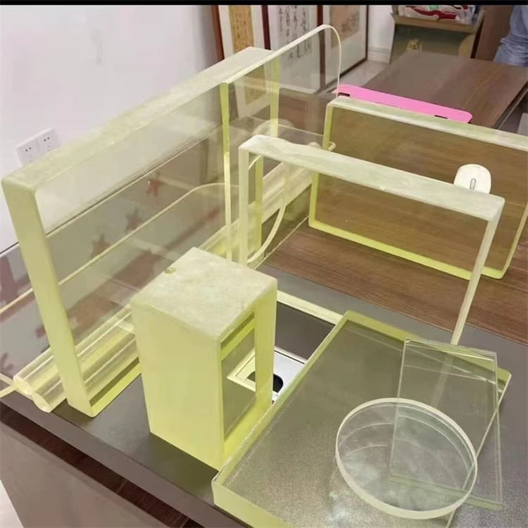 港射線防護(hù)鉛玻璃包安裝