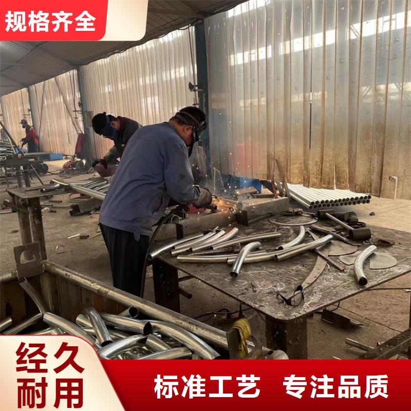 橋梁使用防撞護(hù)欄使用壽命長應(yīng)用廣泛