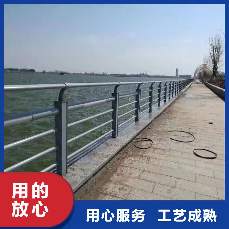 景觀護(hù)欄不銹鋼復(fù)合管護(hù)欄符合行業(yè)標(biāo)準(zhǔn)當(dāng)?shù)胤?wù)商