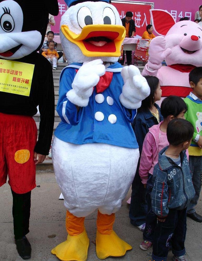 流行人偶服装定制厂家,动漫玩偶服手艺好