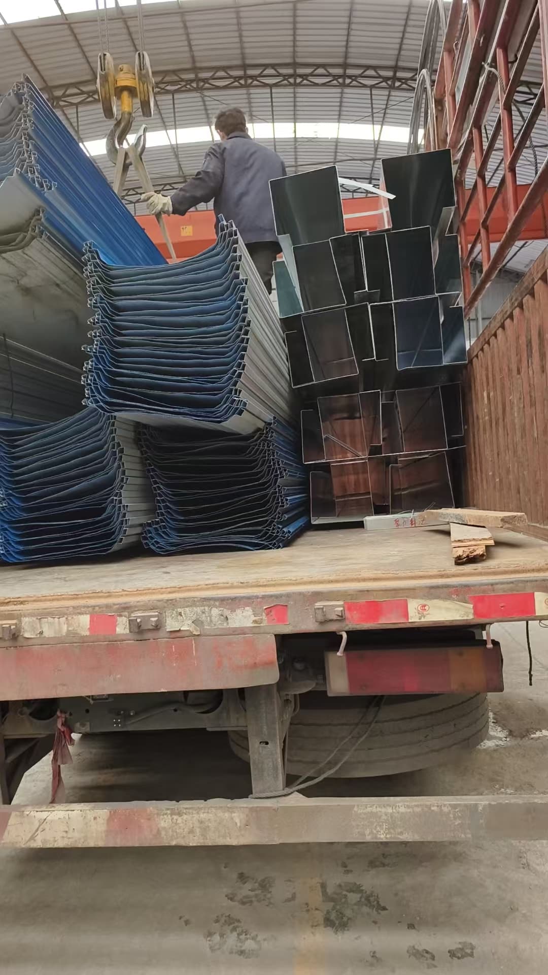 彩鋼瓦鍍鋅圓管出廠價