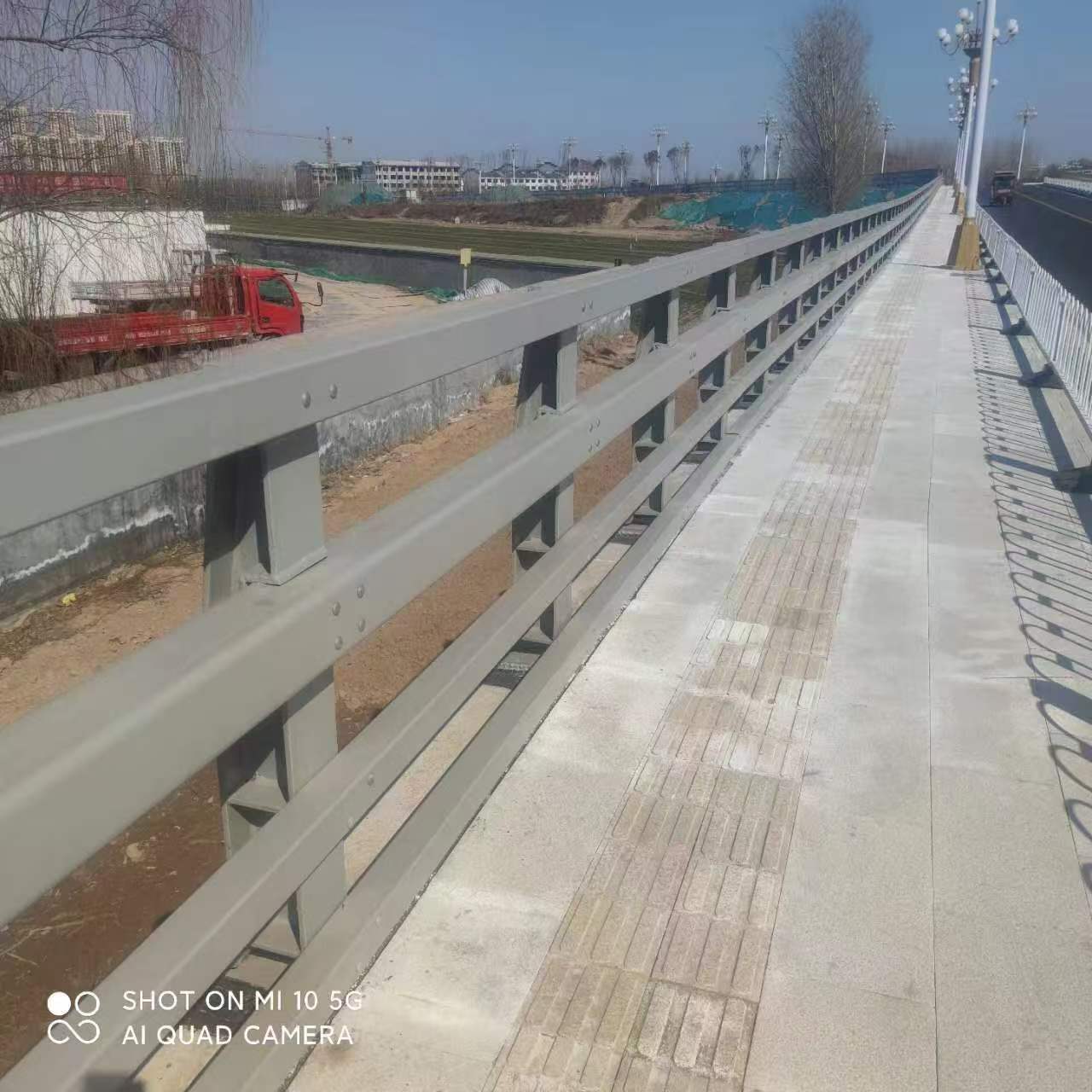 護欄,鋁合金護欄滿足客戶需求