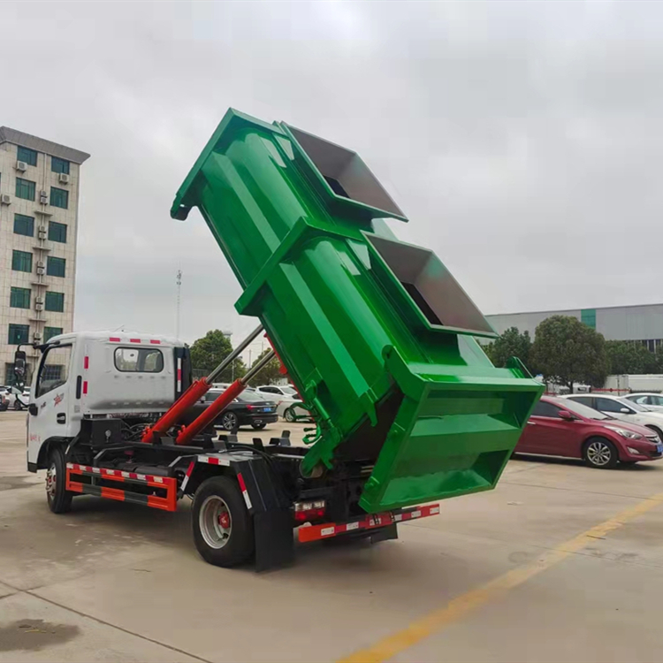 疫情風(fēng)險地區(qū)5噸糞便糞污運輸車全國發(fā)貨廠家貨源穩(wěn)定