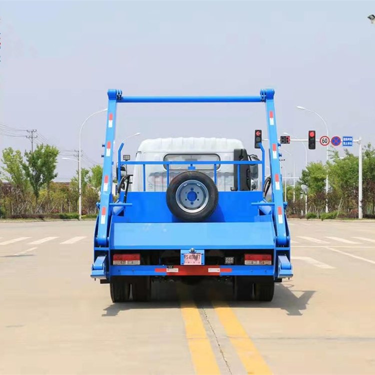 糞肥廠干糞轉(zhuǎn)運車8方豬場糞便有機肥清運車實體大廠您想要的我們都有