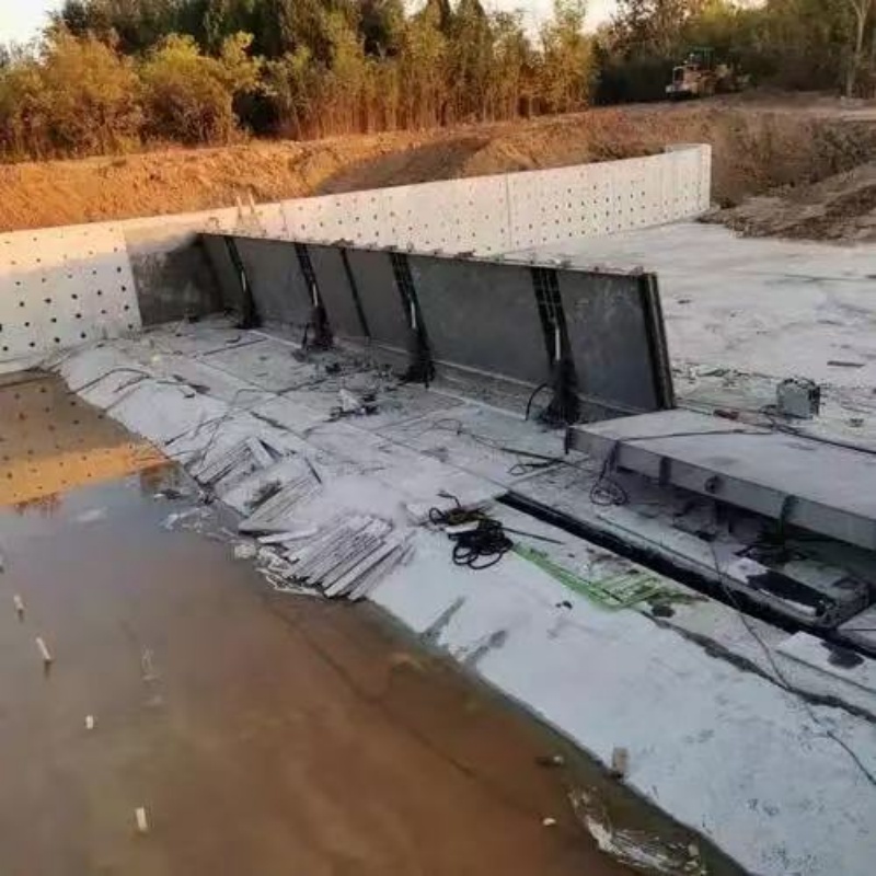 翻板闸门水利翻板闸门厂家优良工艺