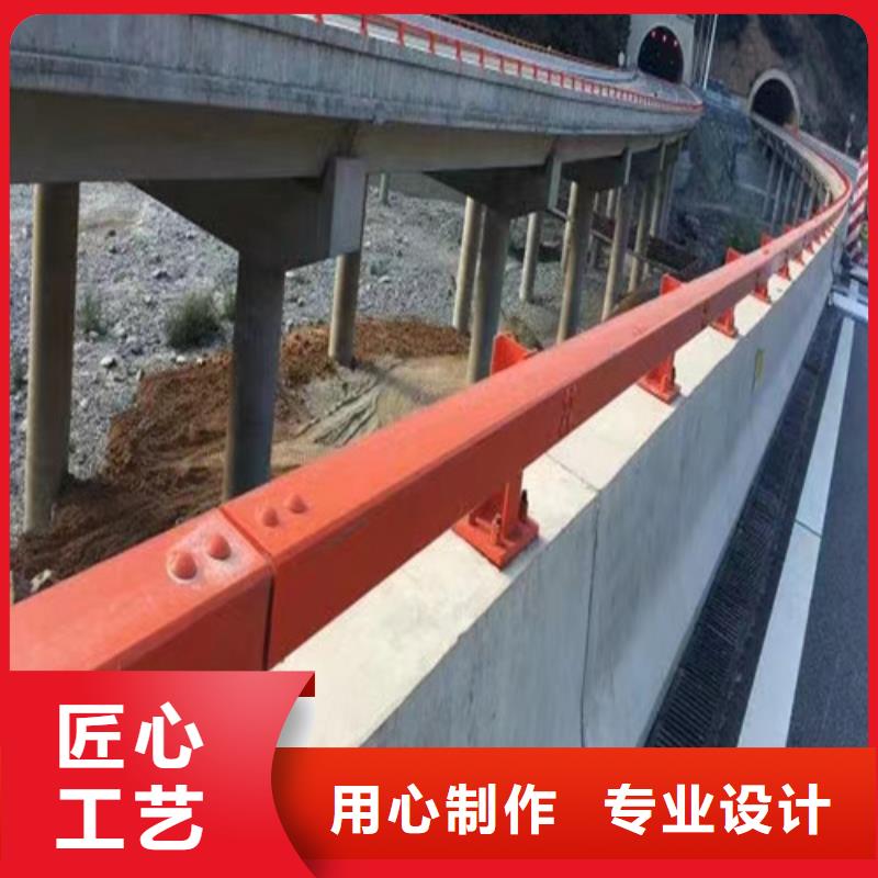 橋梁防撞護(hù)欄大量現(xiàn)貨隨時(shí)發(fā)貨來(lái)圖定制