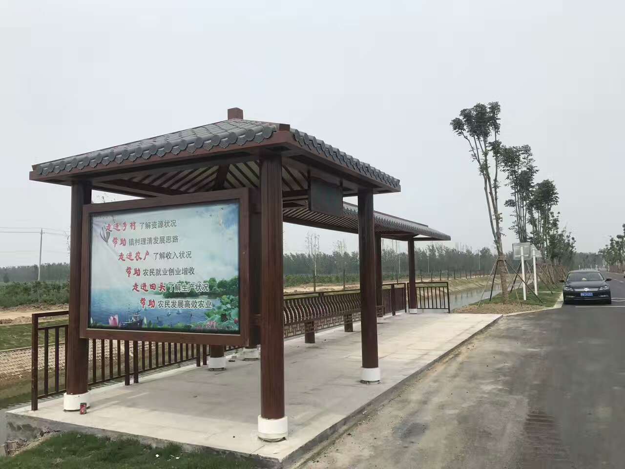 公交站臺太陽能垃圾箱適用范圍廣