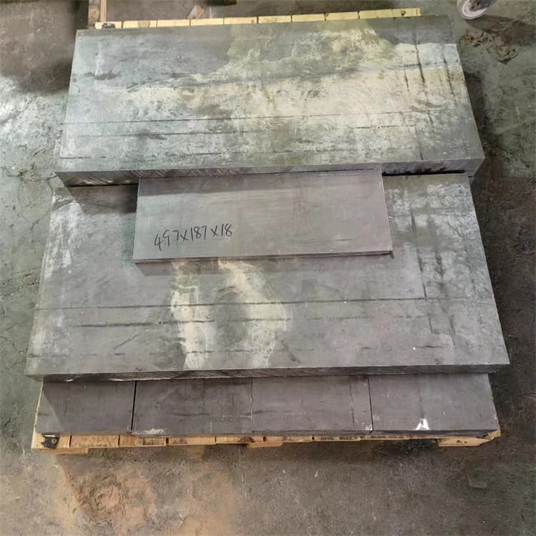 工業(yè)用鉛塊用途分析