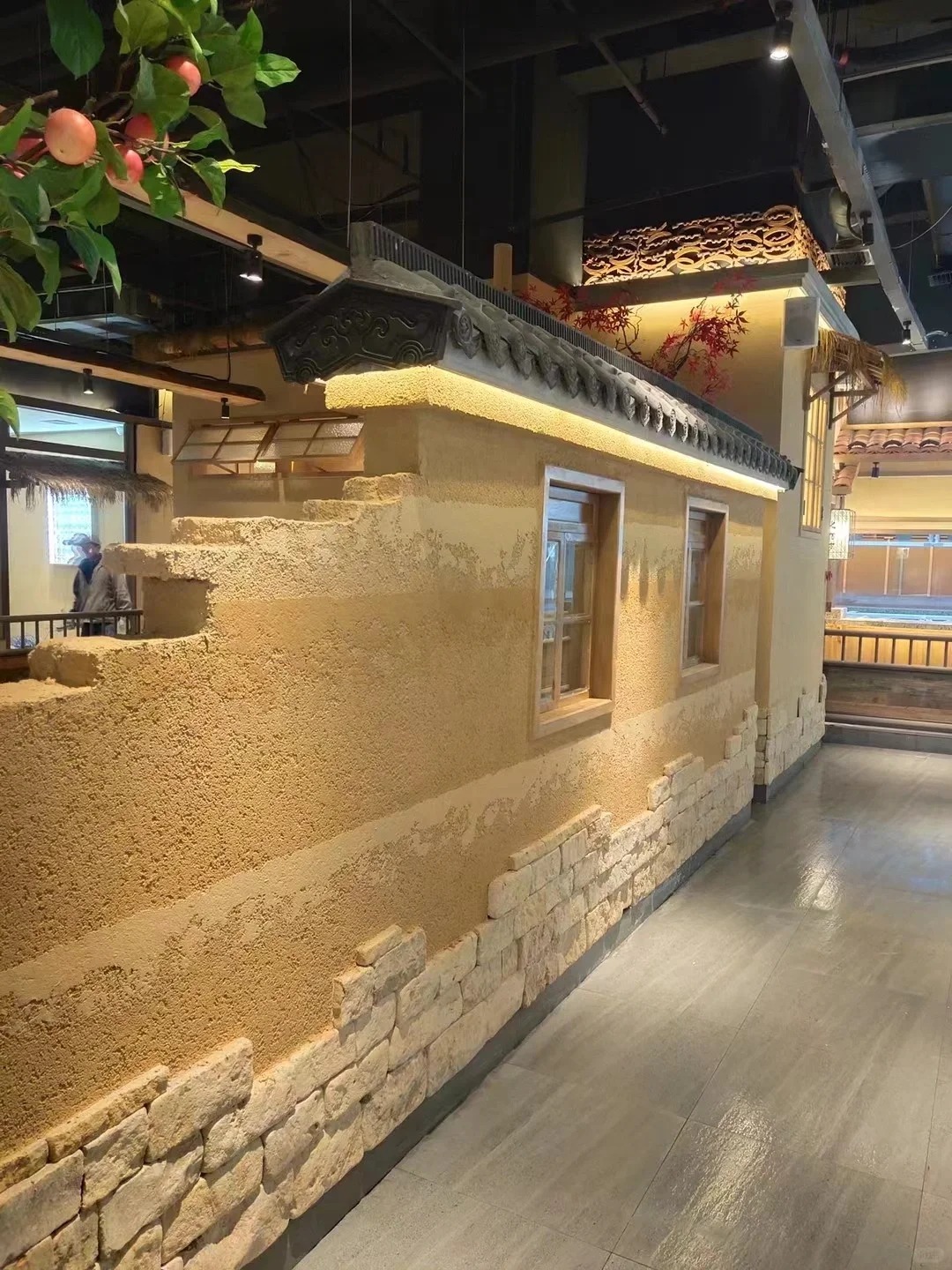 夯土藝術(shù)漆施工#仿夯土稻草漆#藝術(shù)涂料廠家#農(nóng)家小院改造