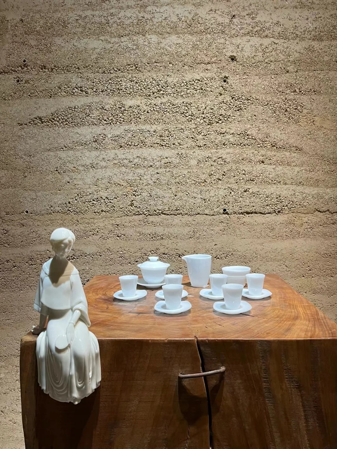 仿夯土漆一平方價(jià)格質(zhì)優(yōu)價(jià)廉同城服務(wù)商