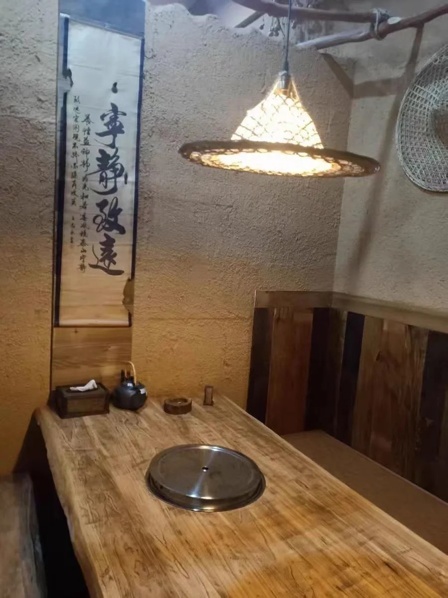 夯土墻面漆，仿泥巴墻涂料，稻草漆廠家，仿夯土肌理漆全包施工
