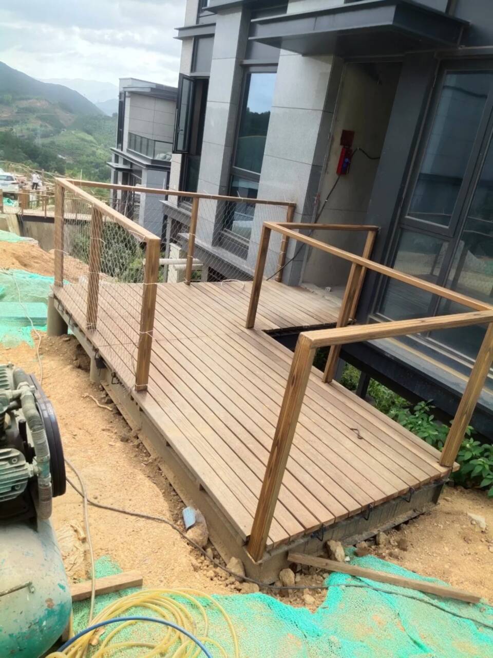 生態(tài)復古木紋漆，方鋼圓管木紋漆，藝術涂料廠家電話