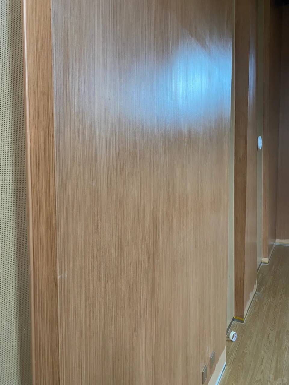 生態(tài)復(fù)古木紋漆，方鋼圓管木紋漆，藝術(shù)涂料廠家定制