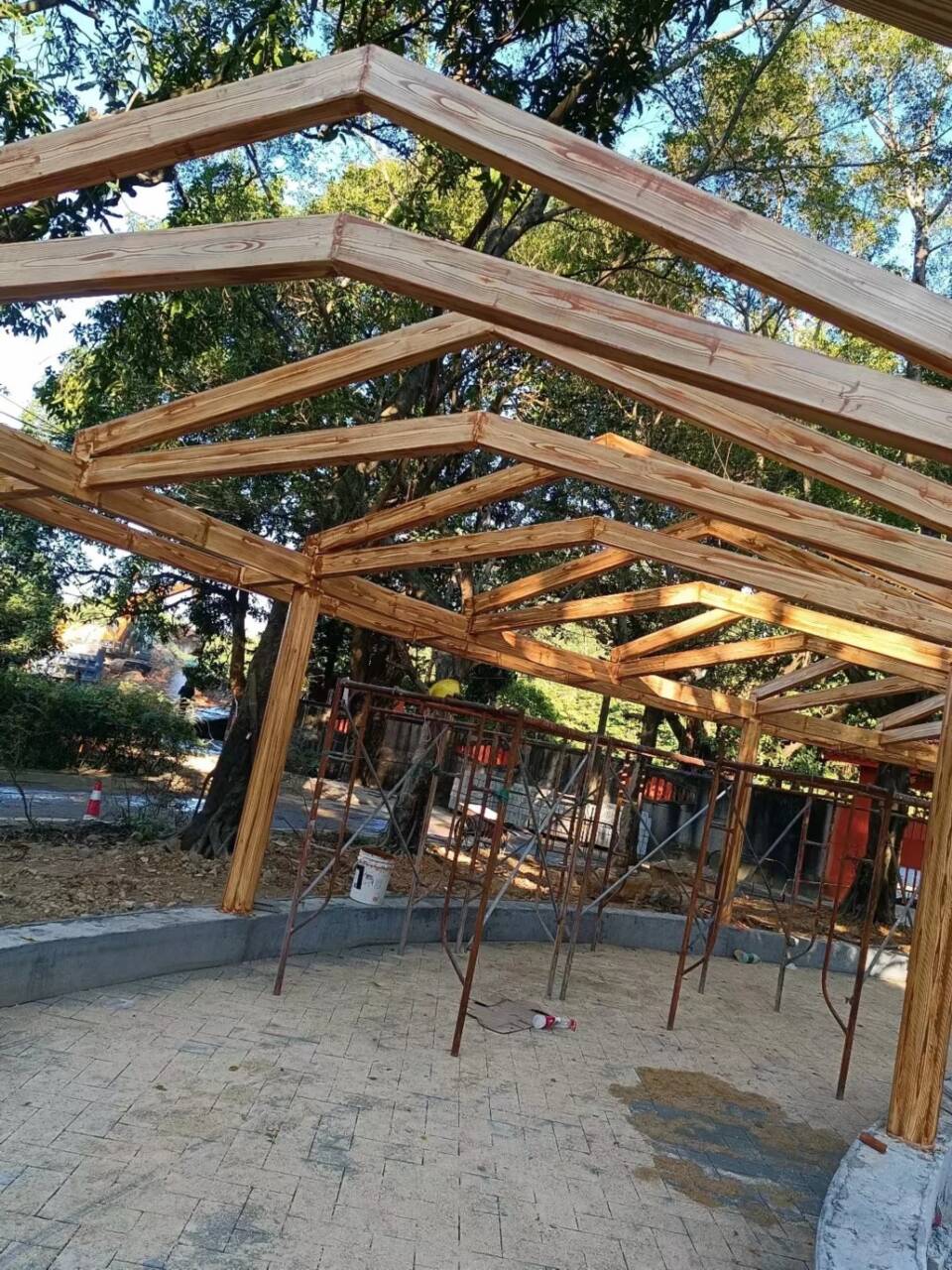 鍍鋅管木紋漆廠家批發(fā)#方鋼圓管#長廊護(hù)欄#園林建筑