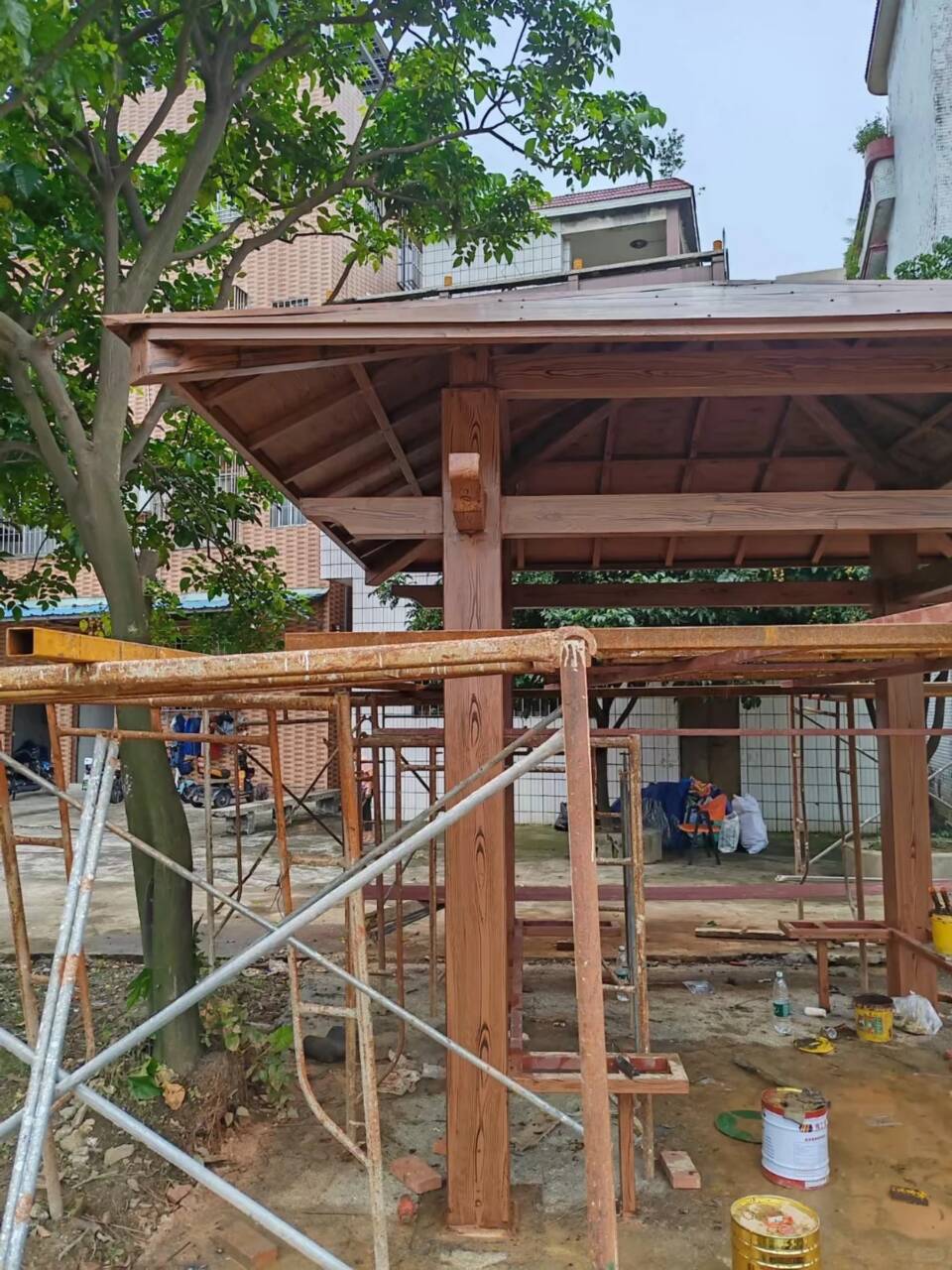 不锈钢仿木纹漆，长廊花架木纹漆，水性木纹漆厂家定制