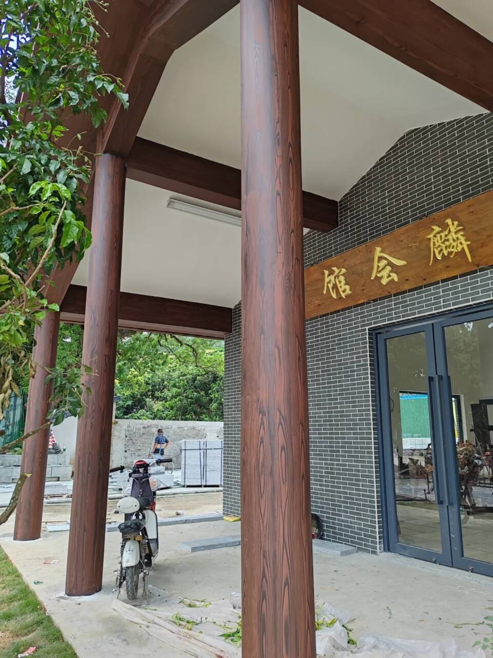 不锈钢仿木纹漆，长廊花架木纹漆，水性木纹漆厂家定制