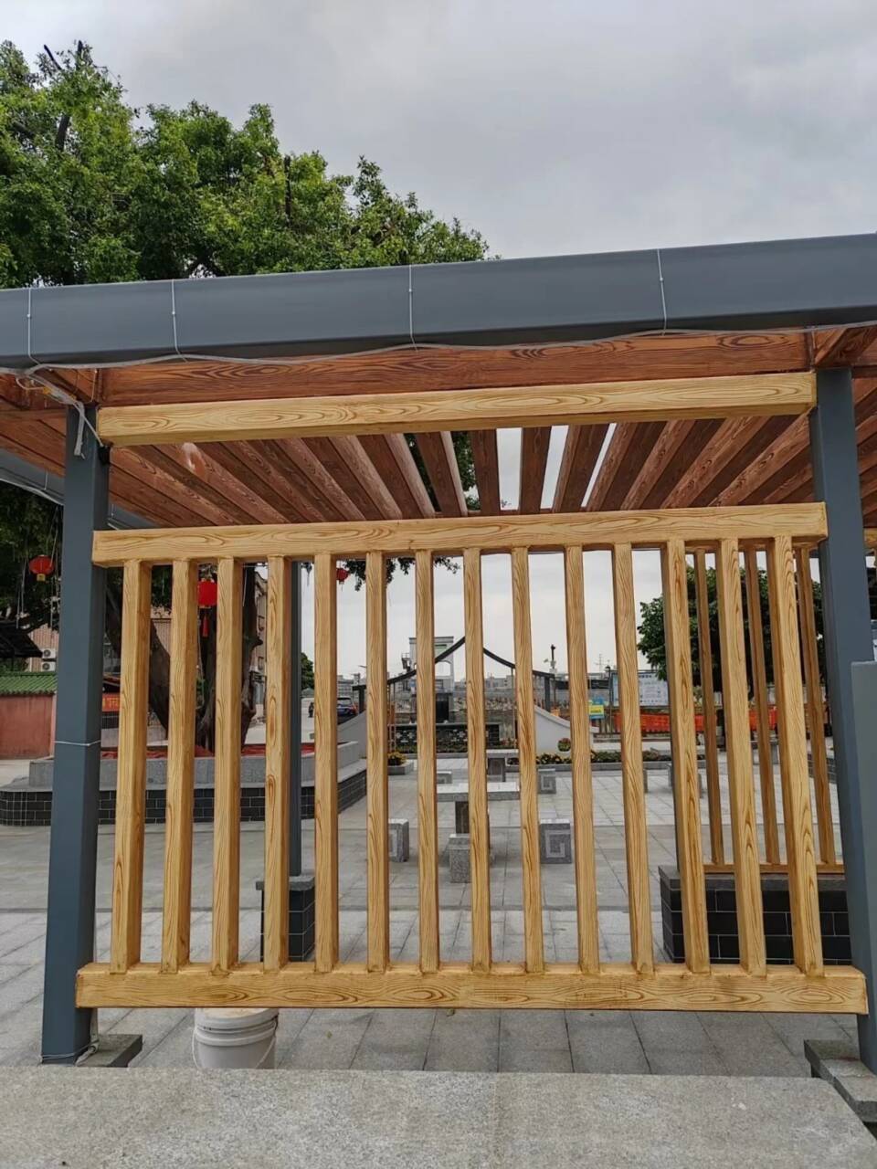 水性環(huán)保木紋漆多少錢一公斤#廊架長廊#涼亭花架#棧道護欄